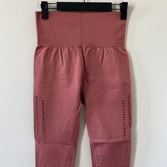 Jed North Pink High Rise Eyelet Full Length Seamless Leggings Size M/L - Picture 2 of 9